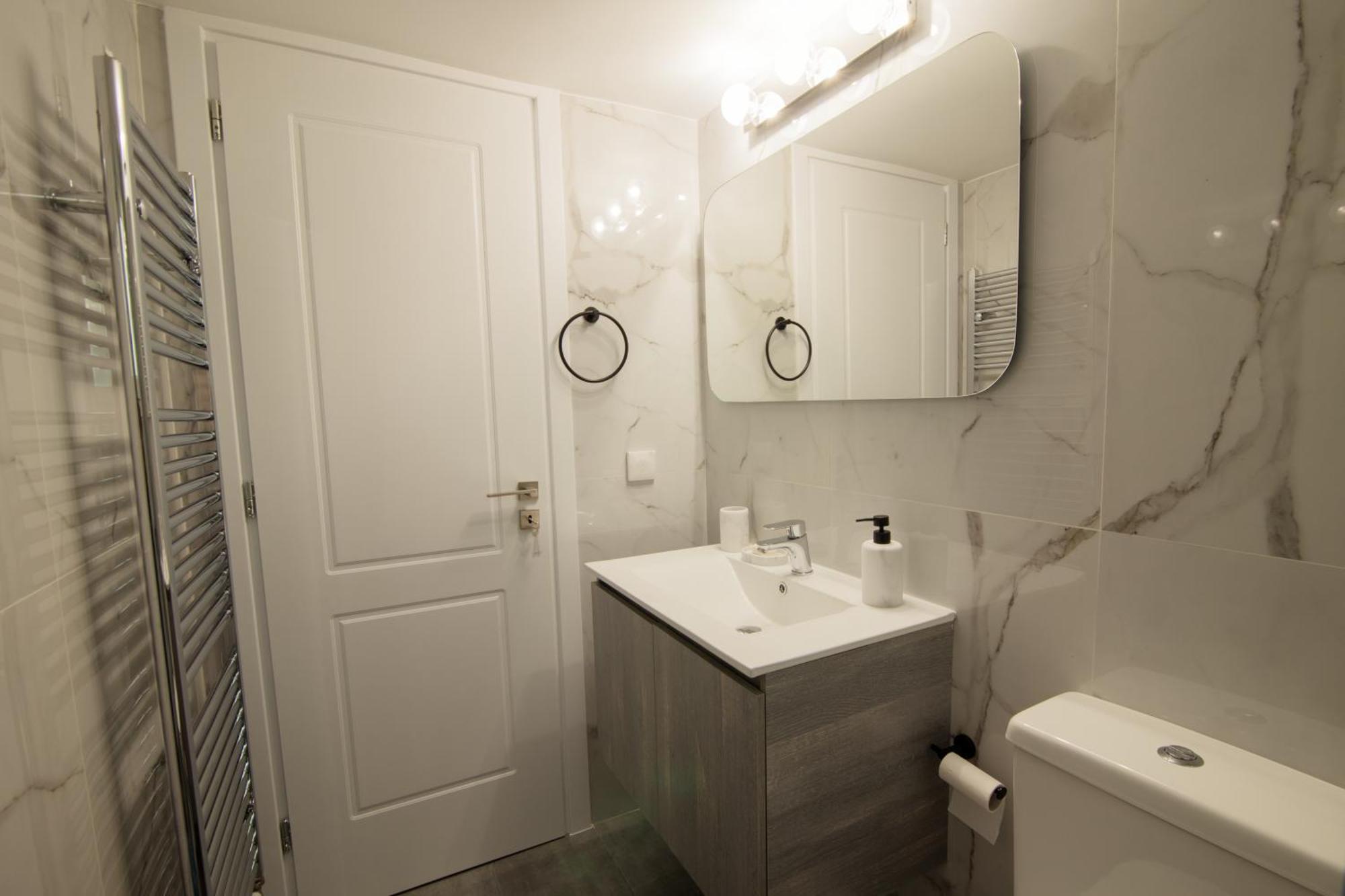 J&b Apartment *